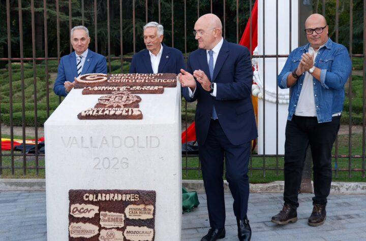 Valladolid homenajea a la Asociación Española Contra el Cáncer con un monumento en el Campo Grande