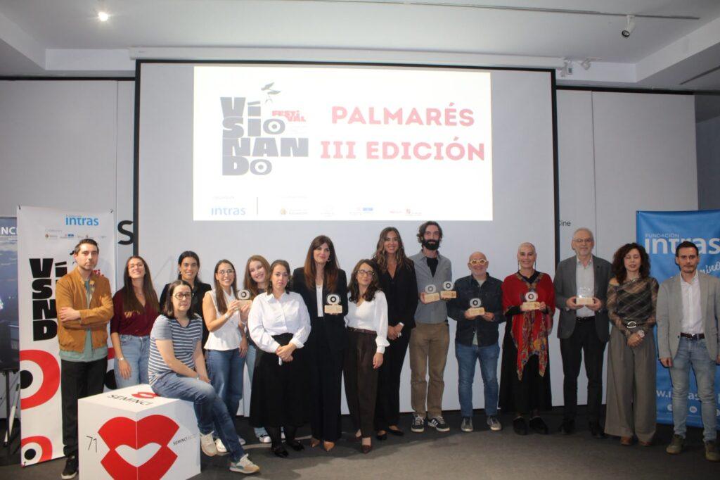 Obras ganadoras del III Festival Internacional de Cortometrajes y Salud Mental ‘Visionando’: ‘Anaglifo’, ‘Arréglame la tele’ y ‘Ratiña’