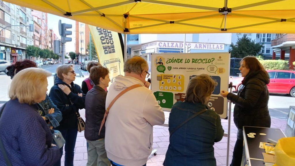 El Ayuntamiento de Valladolid y Ecoembes imparten formación sobre reciclaje de envases en los barrios de la ciudad
