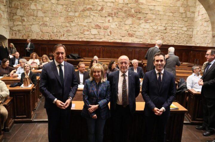 Carbayo aboga por el respeto a la independencia judicial y destaca la importancia del ejemplo en la política