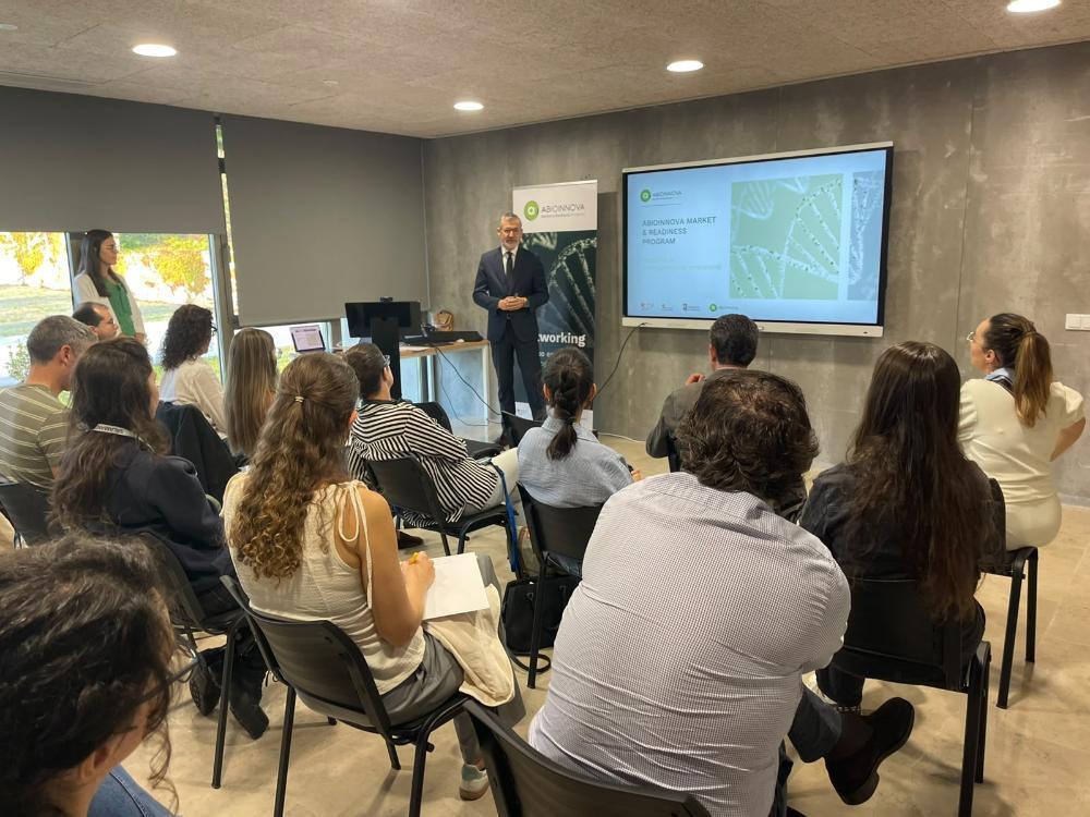 Abioinnova amplía su apoyo a empresas biotecnológicas con servicios de financiación e internacionalización