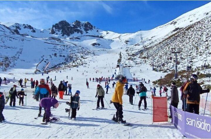 Abierto el plazo de inscripción para los centros escolares de la provincia en la Campaña de Nieve de la Diputación